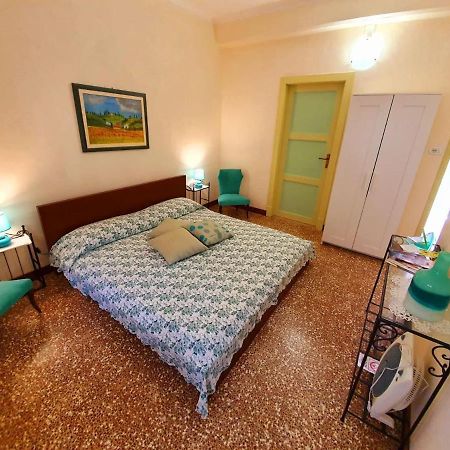 Il Girasole ...At Andorus' House Bed and Breakfast Erli Buitenkant foto