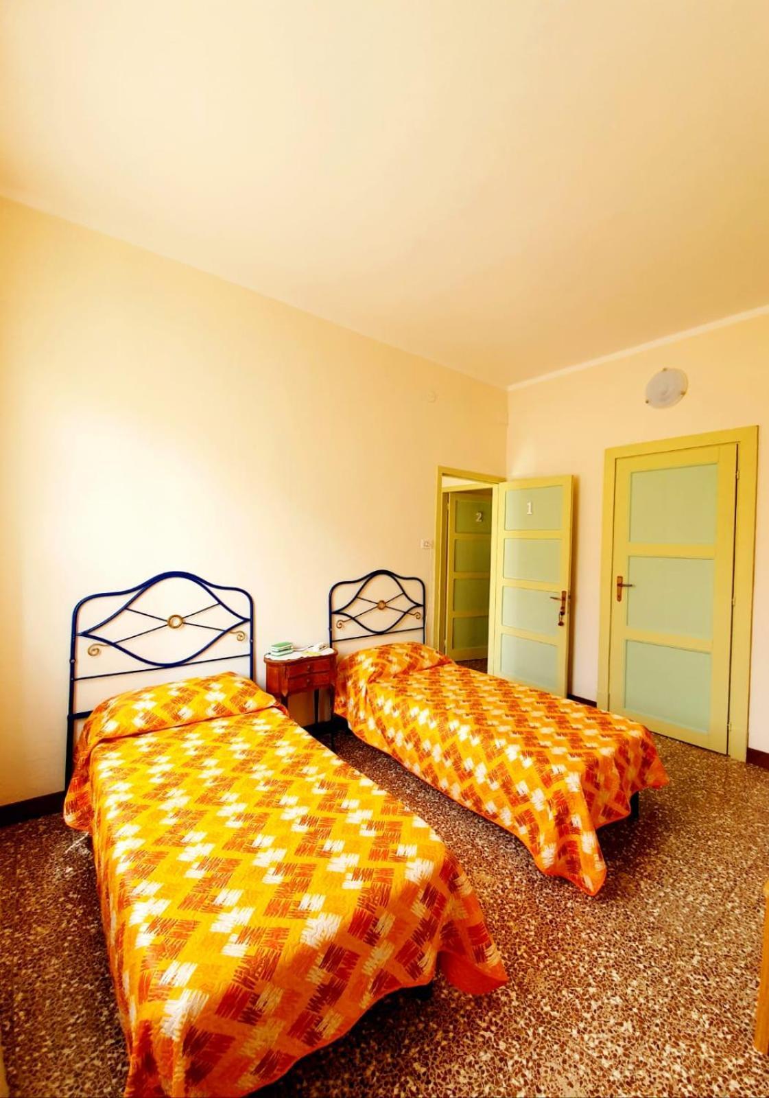Il Girasole ...At Andorus' House Bed and Breakfast Erli Kamer foto